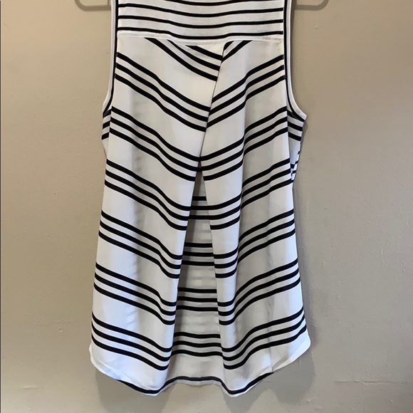 Black & White Striped LOFT Sleeveless Blouse - L - Picture 11 of 13